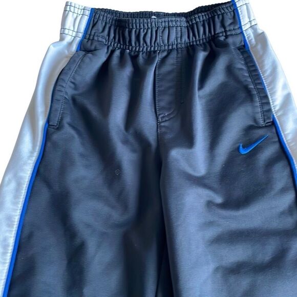 EUC Nike Youth Gray White Side Stripe Track Pants/Joggers - Size 6 - Picture 3 of 10